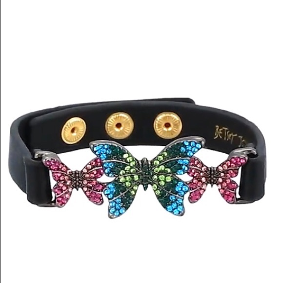 Betsey Johnson Jewelry - Betsey Johnson Hematite Pave Purple Wrap Bracelet
